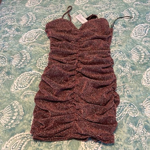 GUESS   - Picture 1 of 8